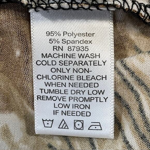 Susan Graver women's animal print, round neck, tunic top. - Picture 6 of 6